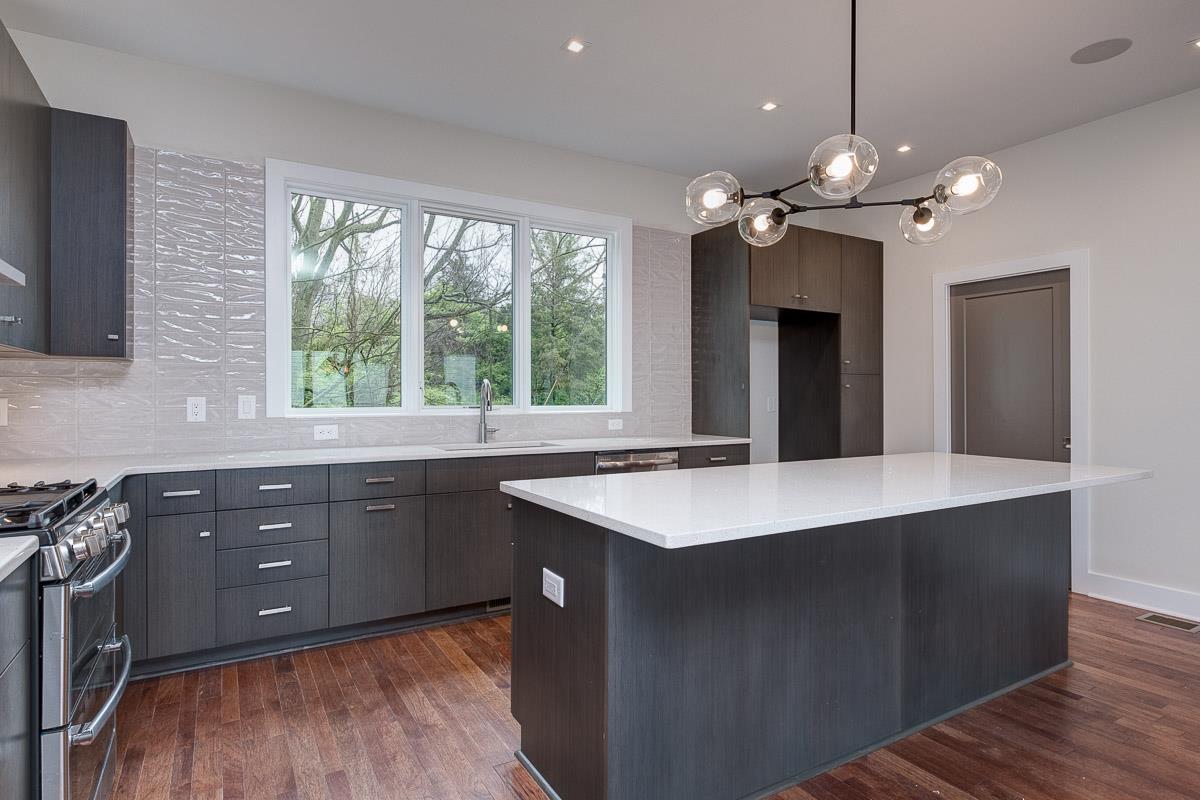2106 9th Avenue North, Unit 3 Nashville, TN 37228 - Photo 12 of 30 a kitchen with a sink and a stove