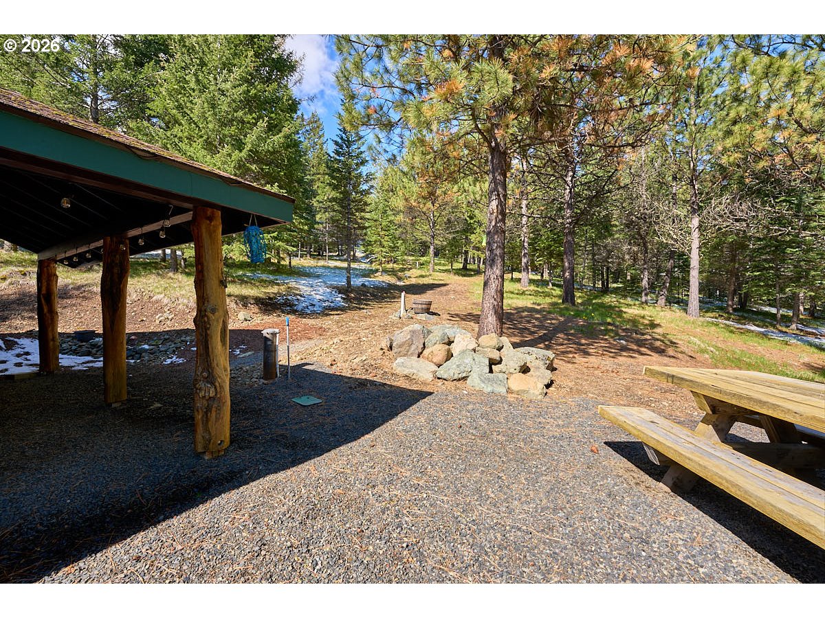 61718 Chief Joseph Loop Road Joseph, OR 97846 - Photo 21 of 38 a view of a porch
