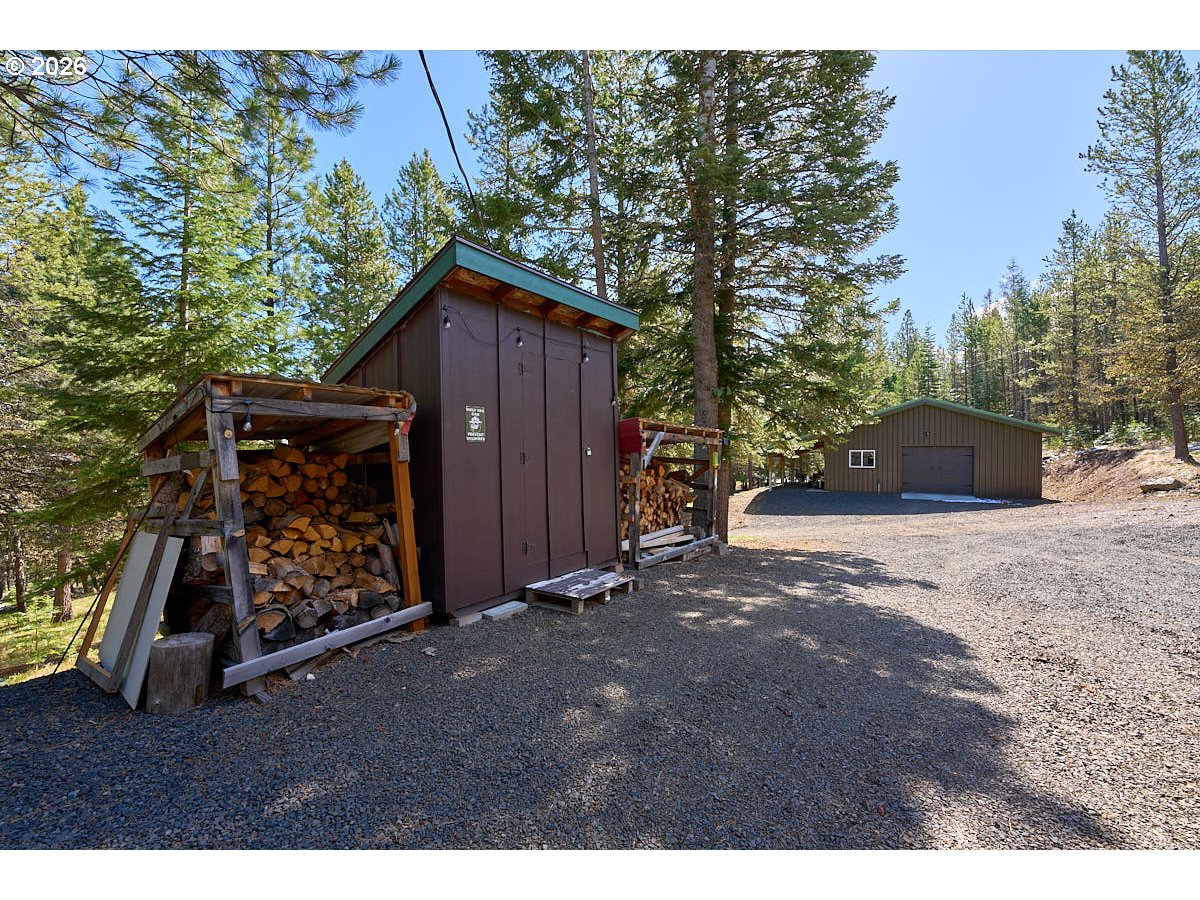 61718 Chief Joseph Loop Road Joseph, OR 97846 - Photo 23 of 38 a view of outdoor space and yard