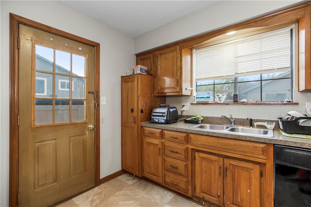 209-211 Northwest Monroe Street Lee's Summit, MO 64063 - Photo 11 of 20