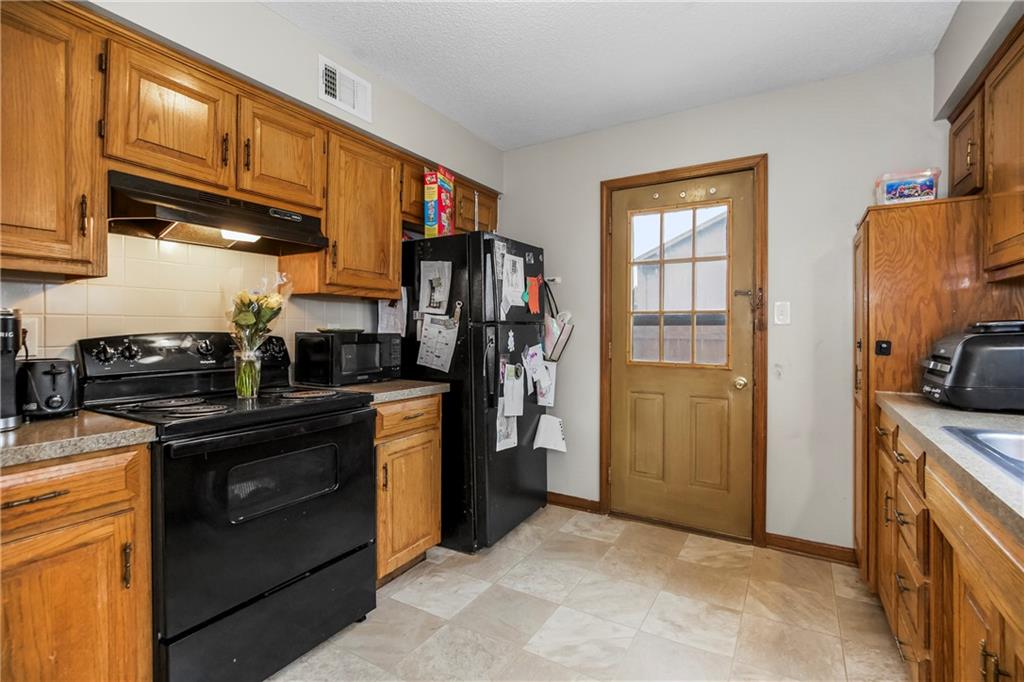 209-211 Northwest Monroe Street Lee's Summit, MO 64063 - Photo 12 of 20