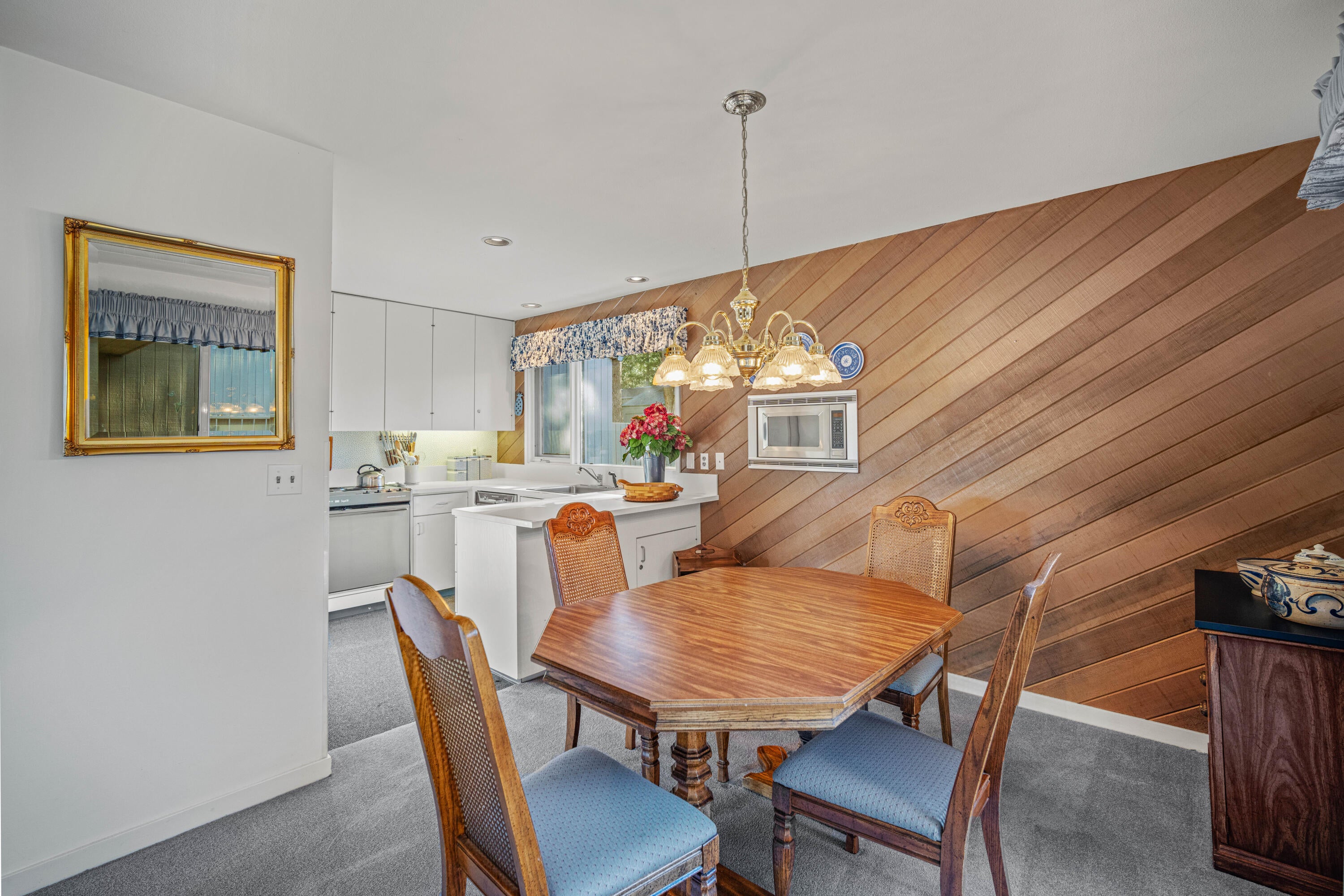 57239 Island Road, Unit 39 Sunriver, OR 97707 - Photo 14 of 39 14-print-39 Meadow House-14