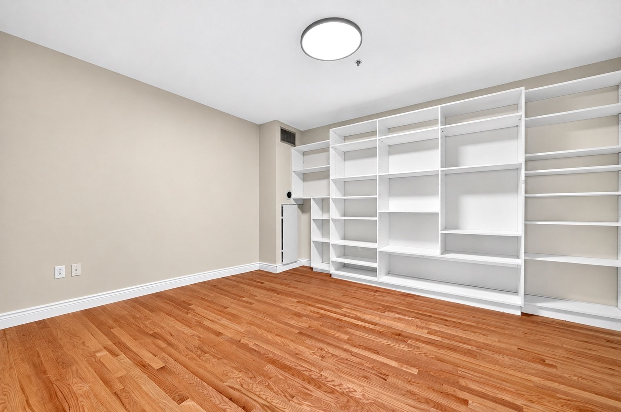 4 Charlesgate East, Unit 402 Boston, MA 02215 - Photo 18 of 36 Gallery Image 18