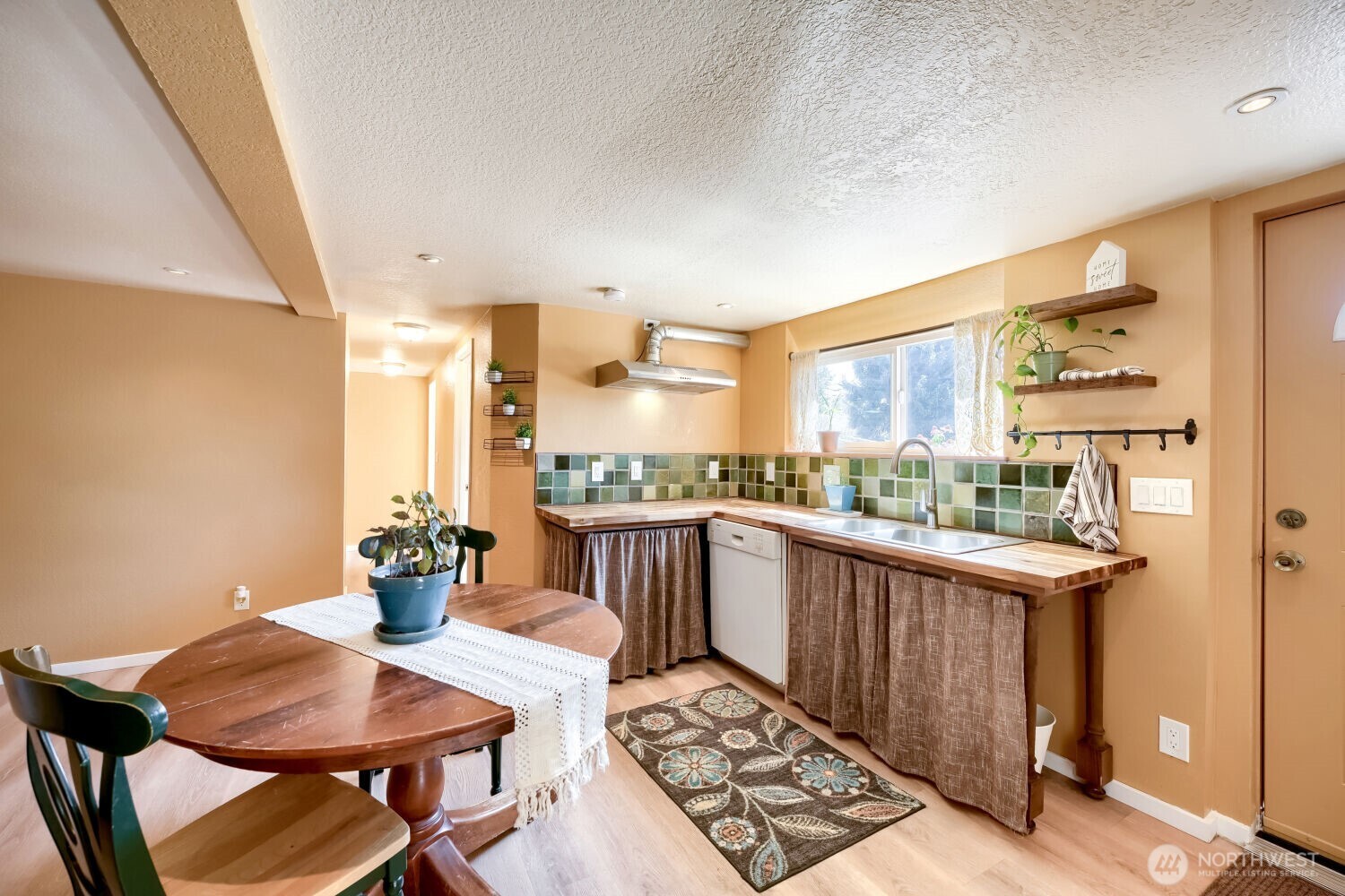 909 Southwest Langston Road Renton, WA 98057 - Photo 15 of 22 Gallery Image 15