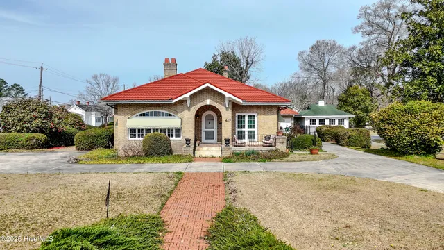 $275,000 | 425 South Main Street, Bladenboro, NC 28320