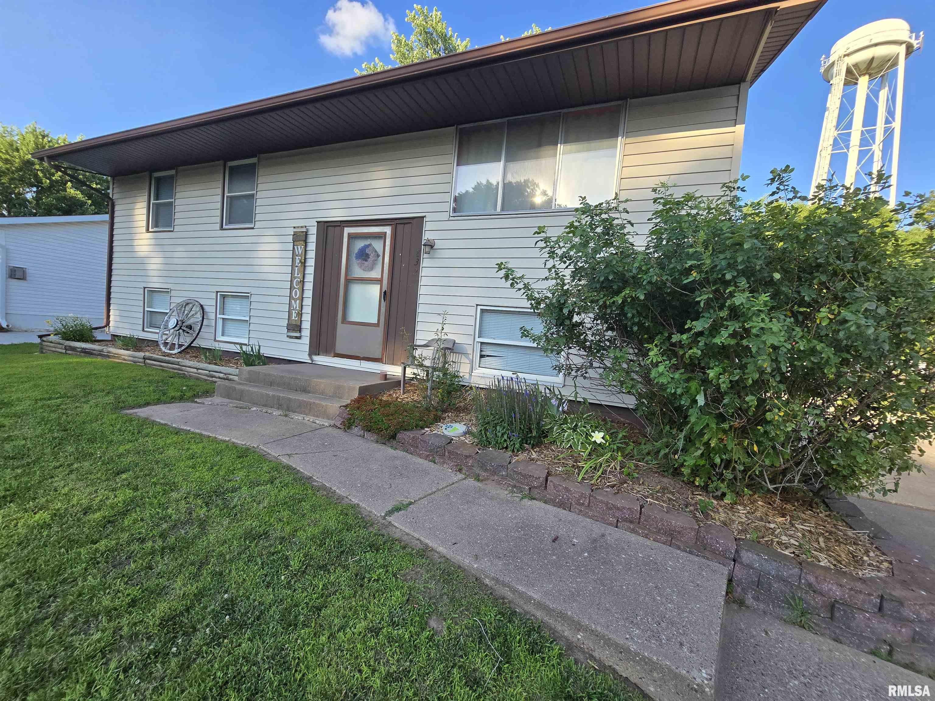 832 9th Street Colona, IL 61241 - Photo 2 of 35 Gallery Image 2