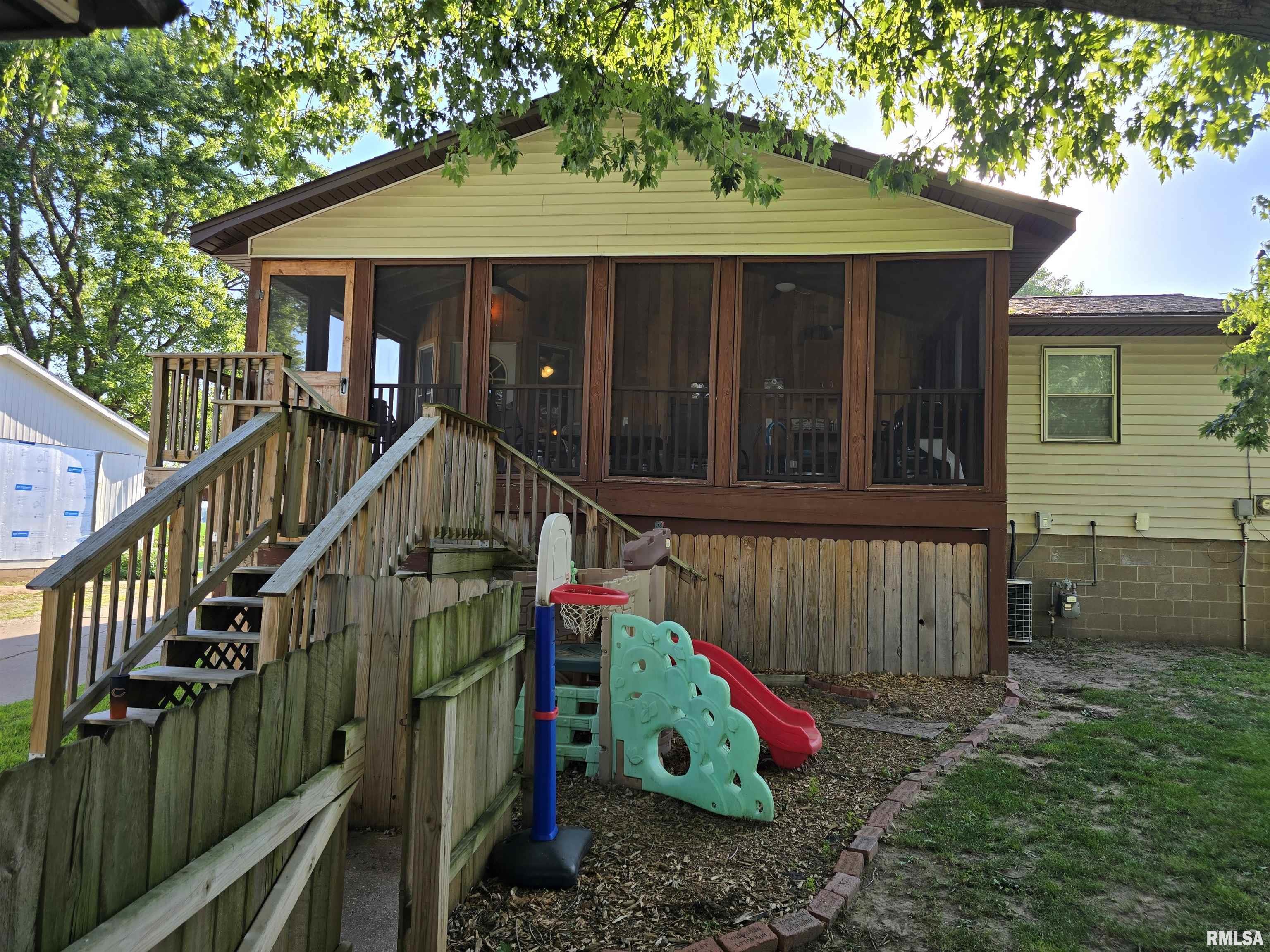 832 9th Street Colona, IL 61241 - Photo 6 of 35 Gallery Image 6