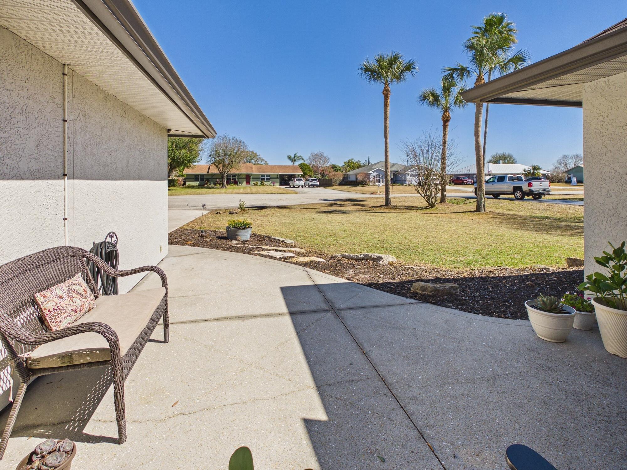 755 Southwest 85th Avenue Okeechobee, FL 34974 - Photo 7 of 99 E6B542C6-266C-4F35-B5A1-A03180D840A3