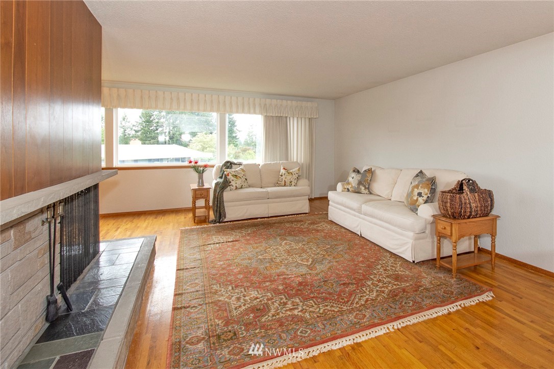 4019 Robin Road West University Place, WA 98466 - Photo 3 of 23