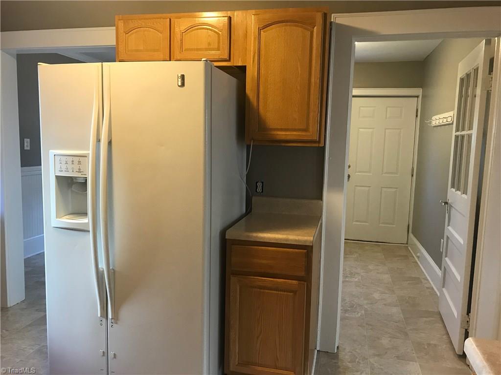 309 Spring Street Thomasville, NC 27360 - Photo 14 of 30 Gallery Image 14