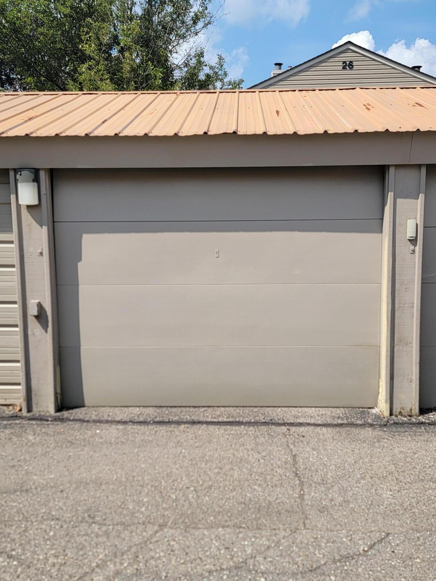 22363 Peach Tree Novi, MI 48375 - Photo 19 of 27 garage