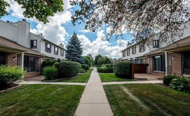 $225,000 | 22363 Peach Tree, Novi, MI 48375