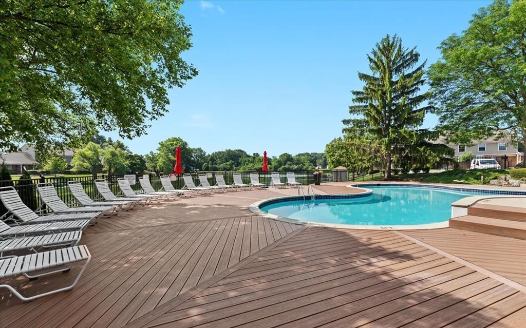 22363 Peach Tree Novi, MI 48375 - Photo 22 of 27 pool