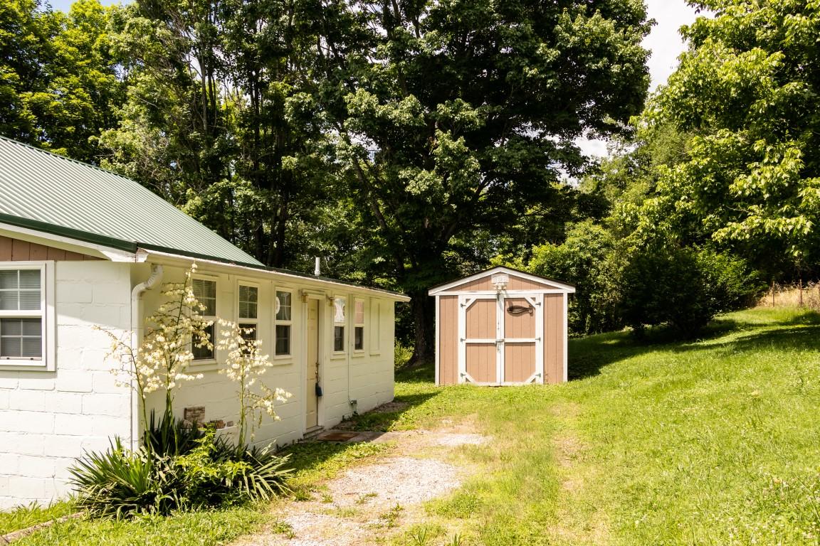 1957 Highway 92 Rutledge, TN 37861 - Photo 4 of 34 IMG_5681