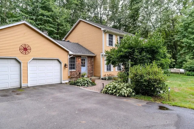$529,900 | 225 Maynard Road, Wilbraham, MA 01095