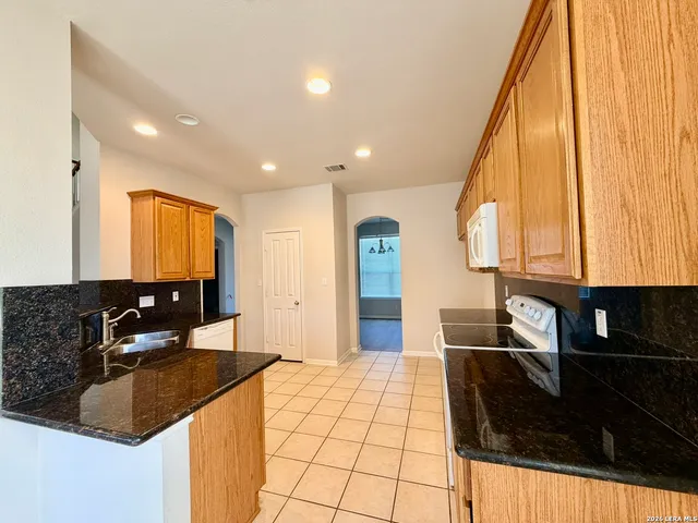 $2,600 | 1218 Knights Cross Drive, San Antonio, TX 78258