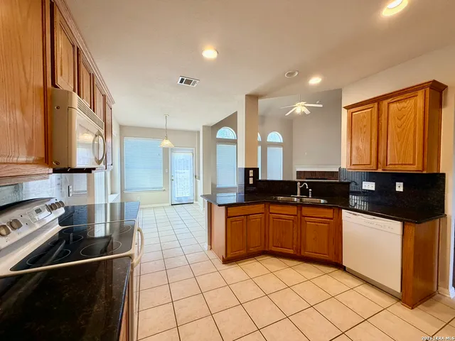 $2,600 | 1218 Knights Cross Drive, San Antonio, TX 78258