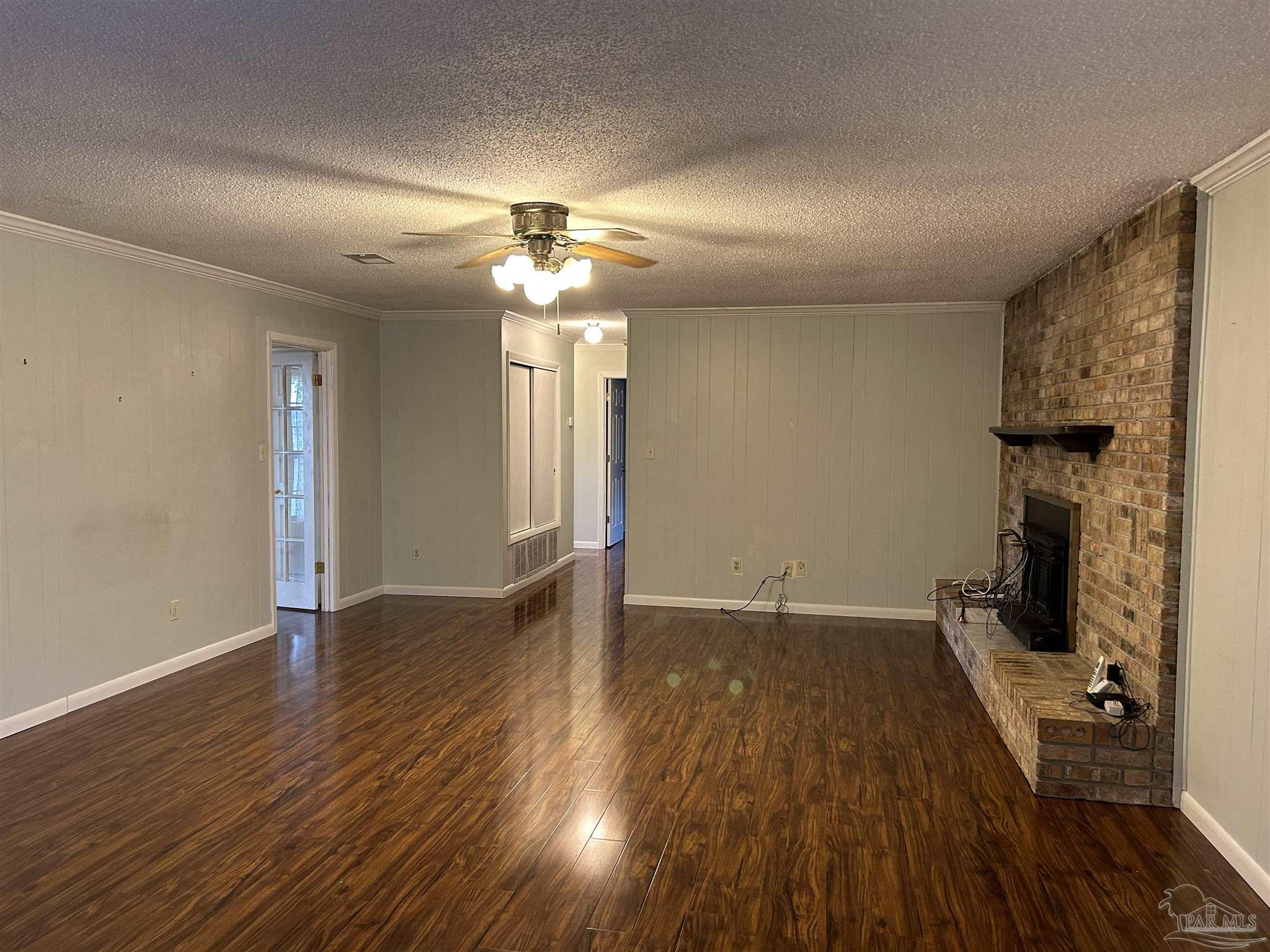 2374 Harvest Road Jay, FL 32565 - Photo 9 of 25 FAMILY ROOM