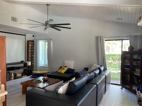 163 Seminole Lane Boca Raton, FL 33487 - Photo 16 of 29 Living/family room