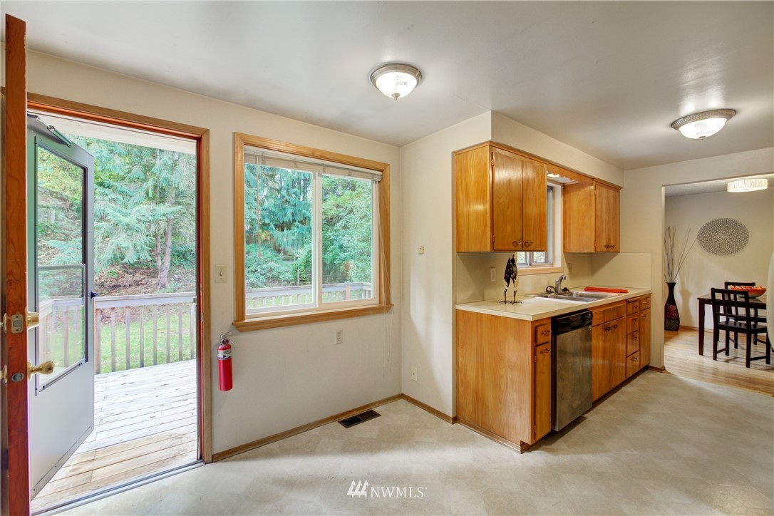 9221 Northeast 183rd Street Bothell, WA 98011 - Photo 12 of 30 Gallery Image 12