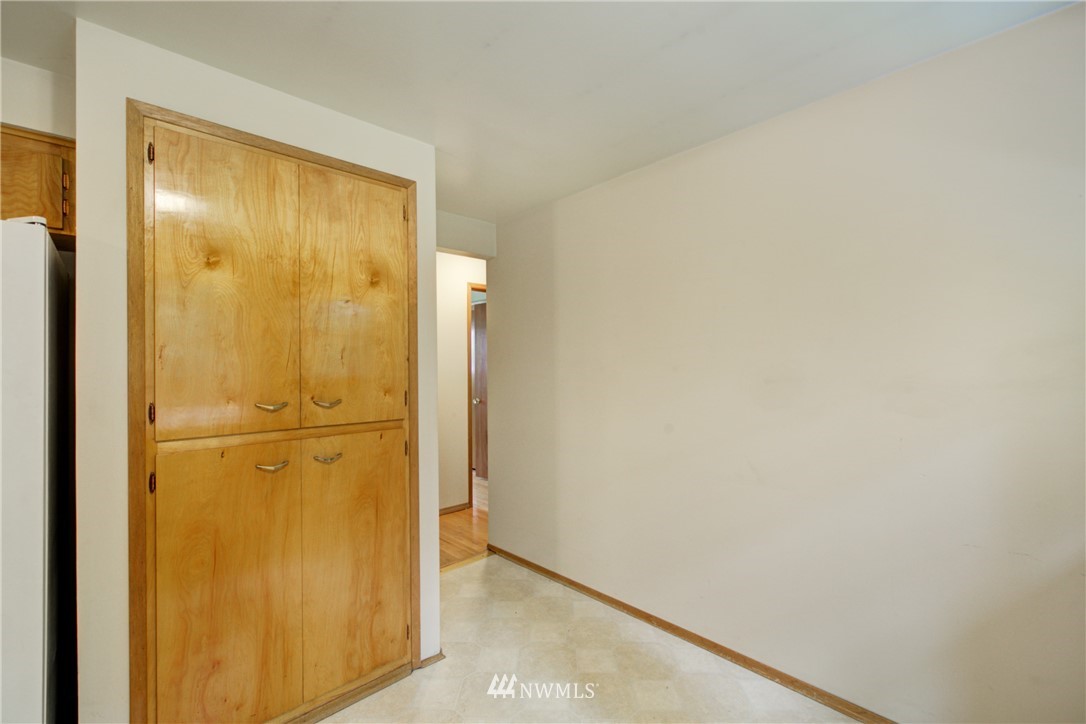 9221 Northeast 183rd Street Bothell, WA 98011 - Photo 10 of 30 Gallery Image 10