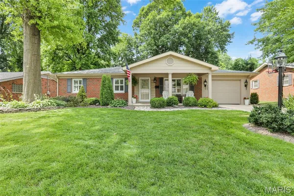 $375,000 | 537 Buena Vista Street, Edwardsville, IL 62025