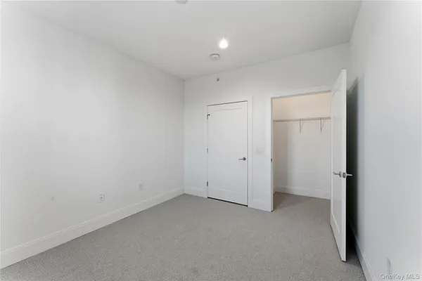 $649,000 | 237 Marina Pointe Drive, Unit 237, East Rockaway, NY 11518