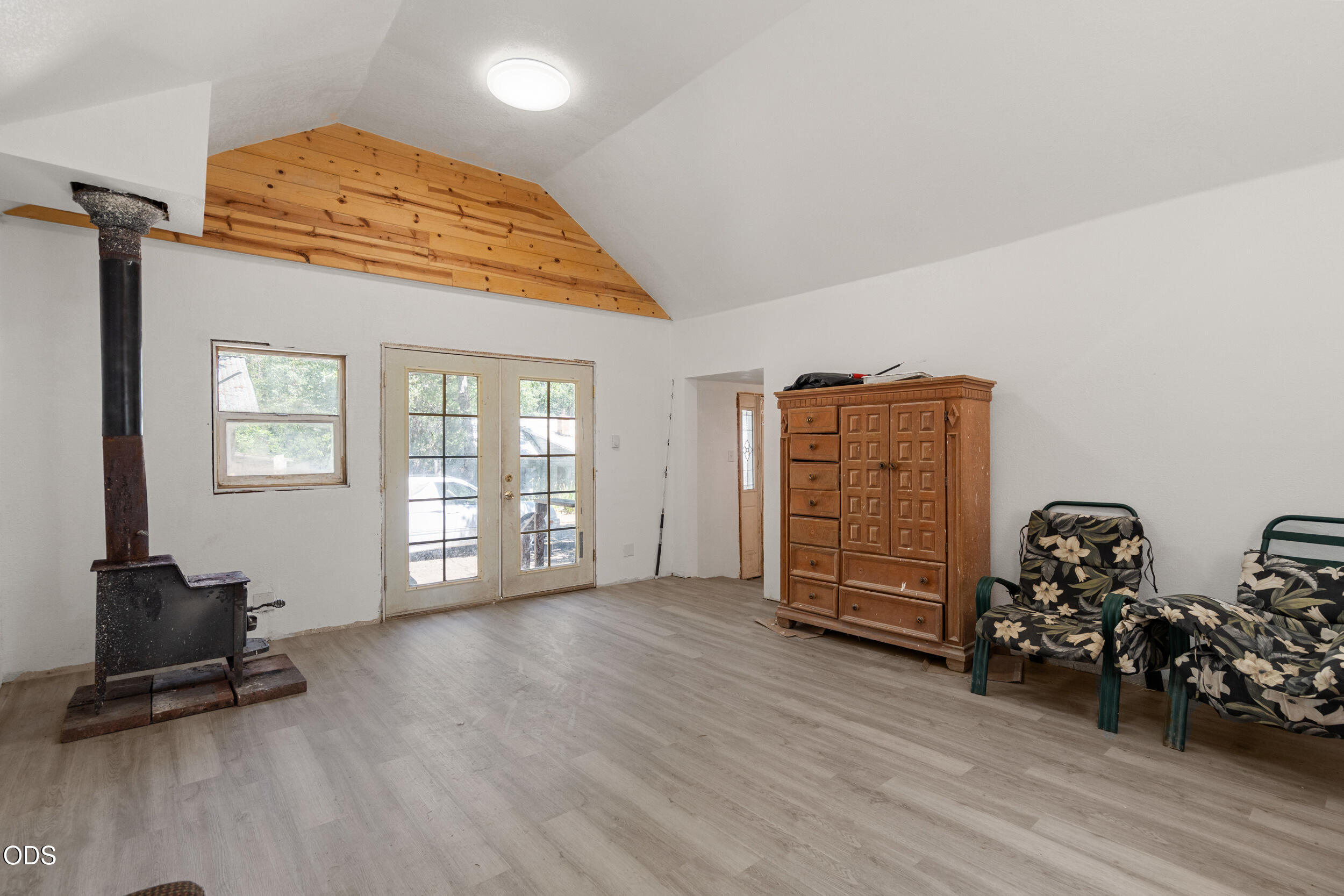 104 Fir Street Shady Cove, OR 97539 - Photo 11 of 37