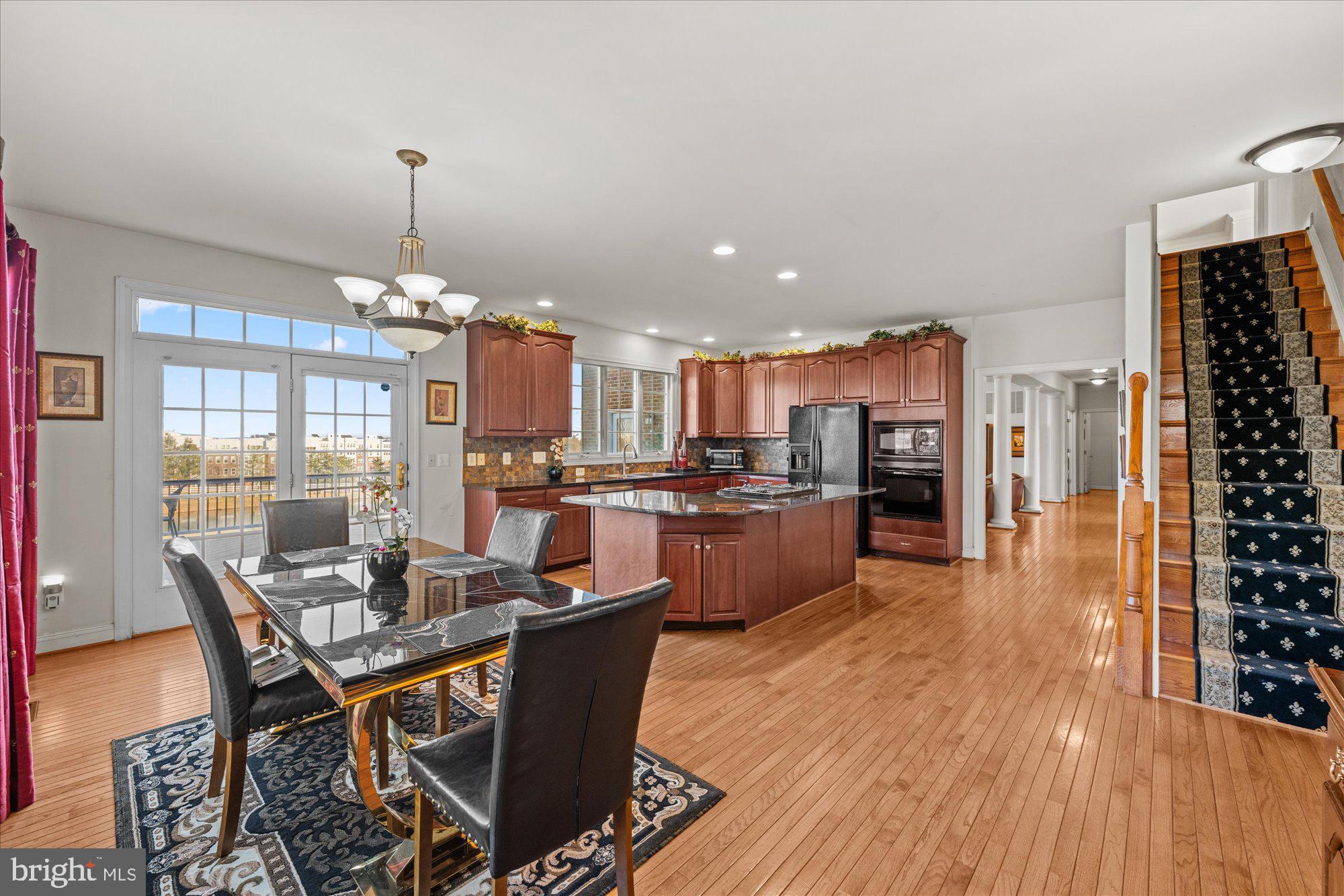 19812 Rothschild Court Ashburn, VA 20147 - Photo 19 of 107