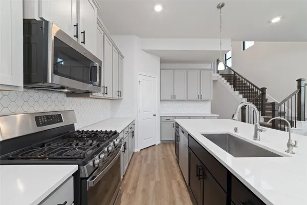 $4,200 | 720 Lake Lacosta Drive, Katy, TX 77493
