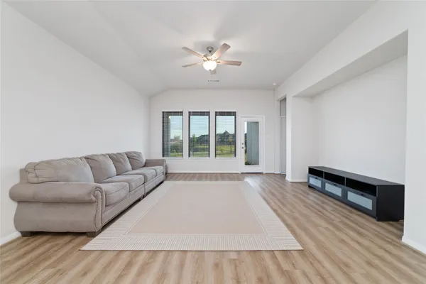 $4,200 | 720 Lake Lacosta Drive, Katy, TX 77493