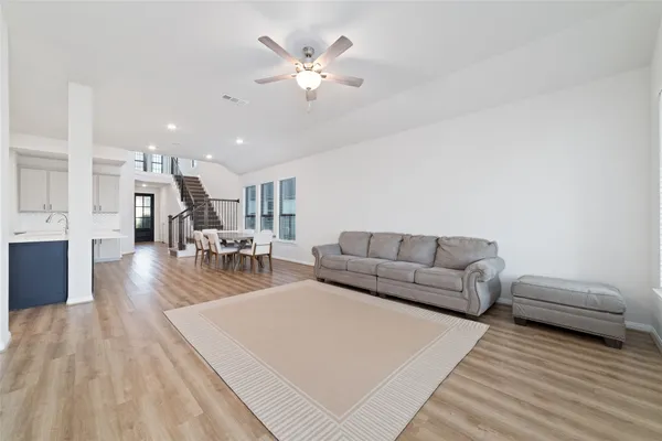 $4,200 | 720 Lake Lacosta Drive, Katy, TX 77493