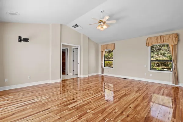 $699,900 | 17505 Forest View Drive, Redding, CA 96003
