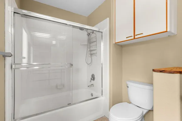 $699,900 | 17505 Forest View Drive, Redding, CA 96003