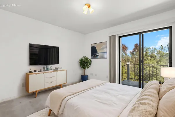 $699,900 | 17505 Forest View Drive, Redding, CA 96003