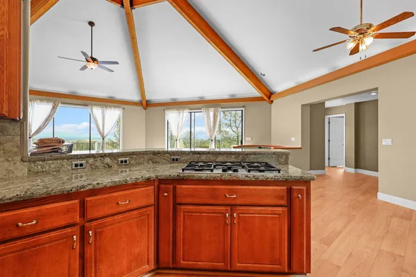 $699,900 | 17505 Forest View Drive, Redding, CA 96003