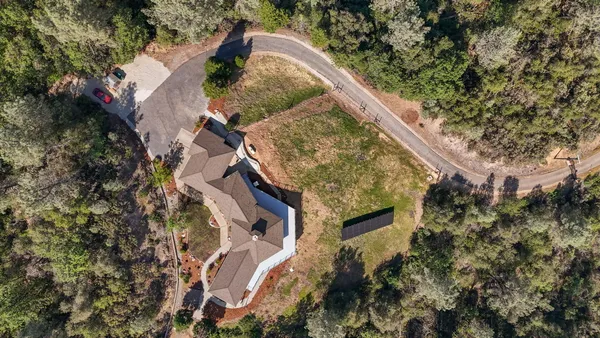 $699,900 | 17505 Forest View Drive, Redding, CA 96003