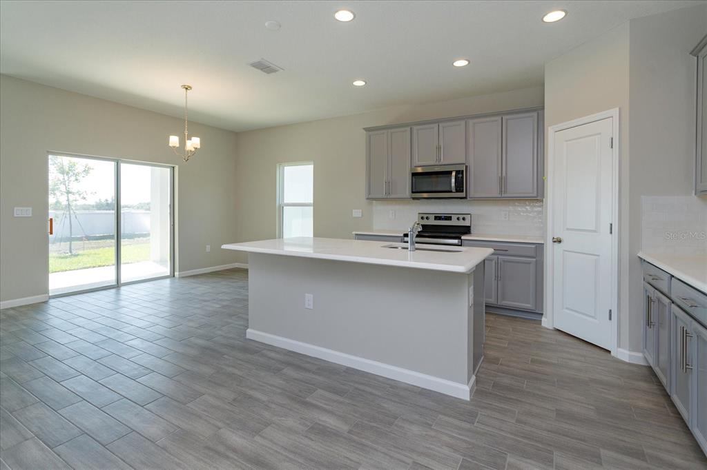 2914 Supermarine Road Tavares, FL 32778 - Photo 7 of 18 Gallery Image 7