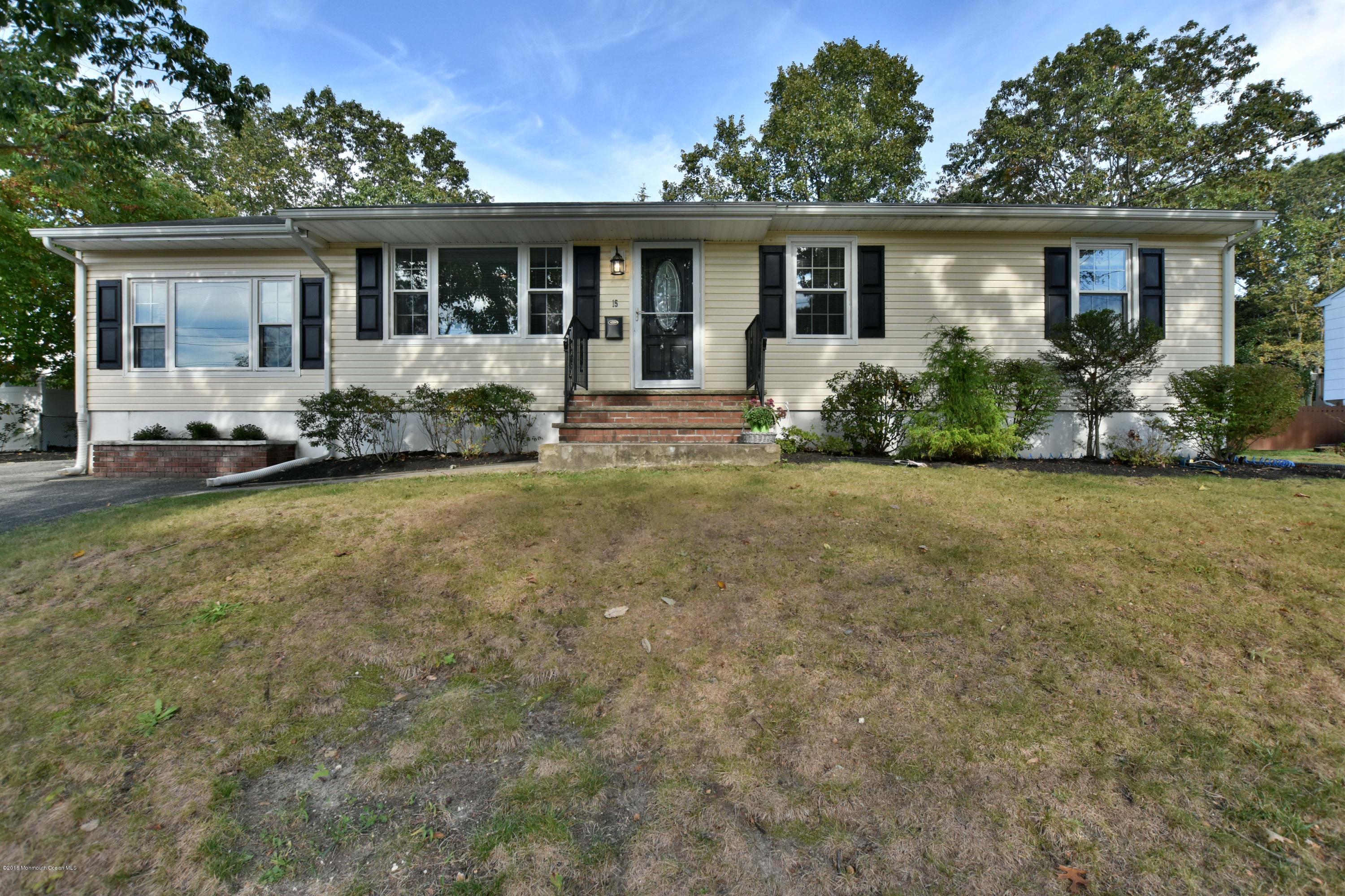 15 Darien Road Howell, NJ 07731 - Photo 1 of 18 Front