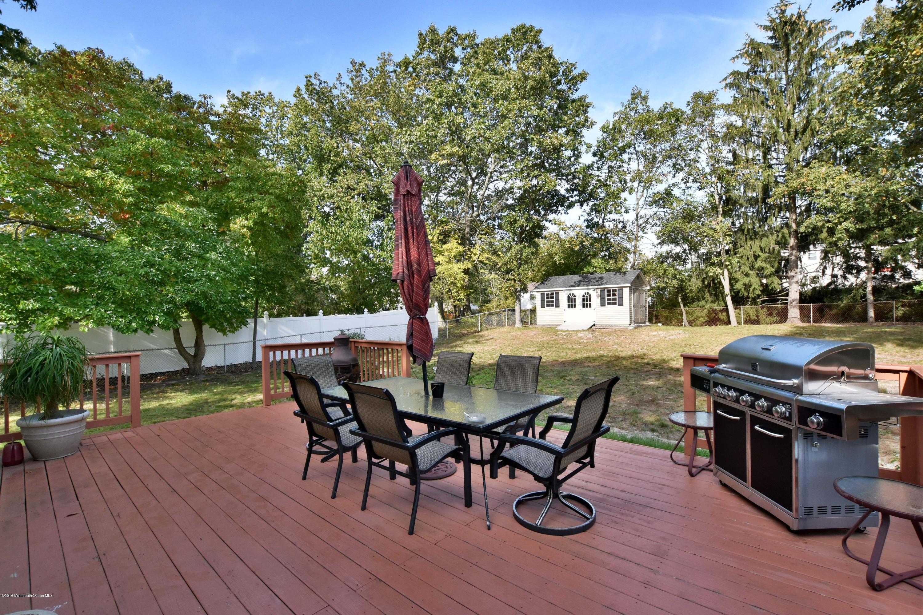 15 Darien Road Howell, NJ 07731 - Photo 16 of 18 Deck