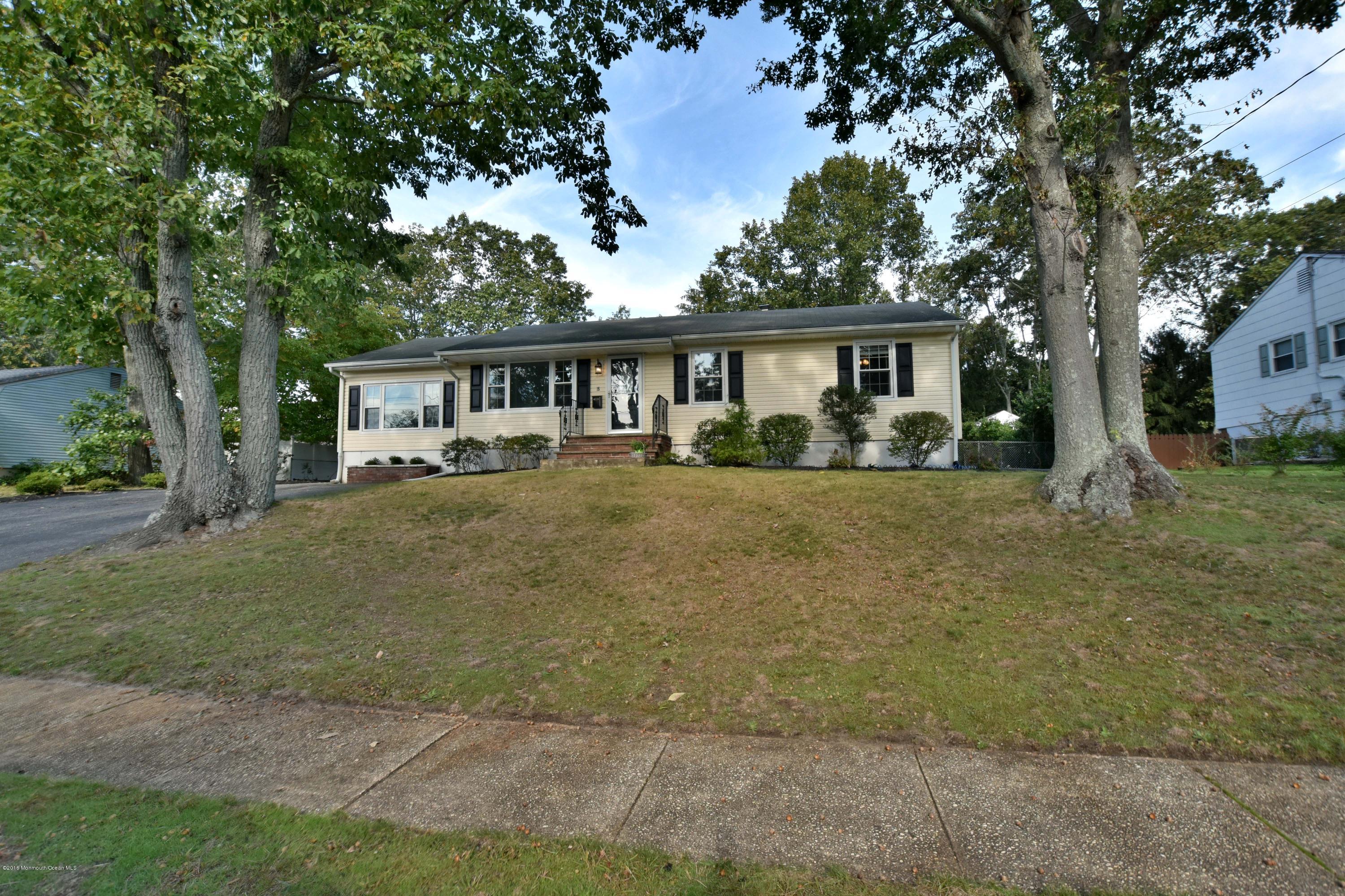 15 Darien Road Howell, NJ 07731 - Photo 2 of 18 Front