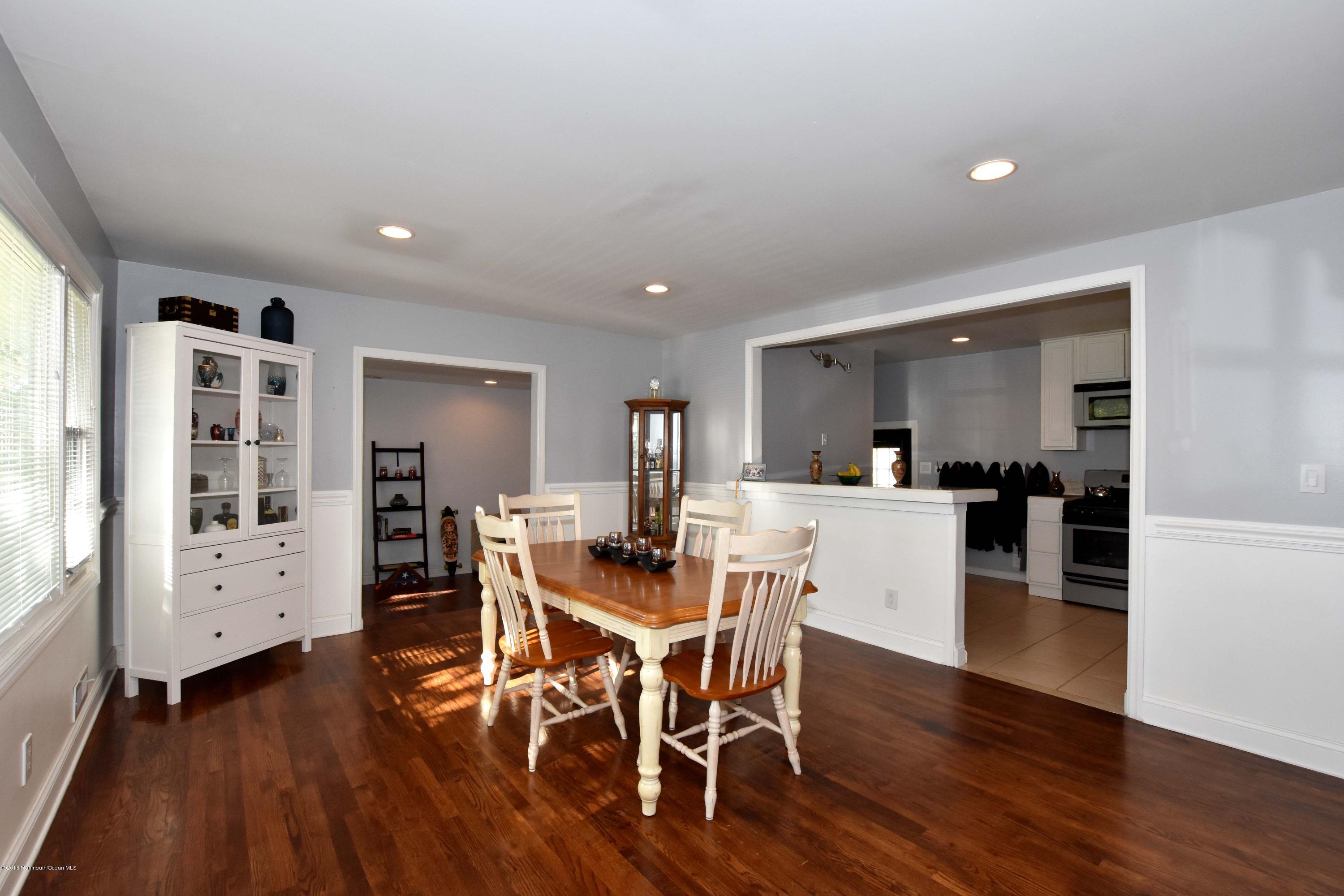 15 Darien Road Howell, NJ 07731 - Photo 5 of 18 Dining Room