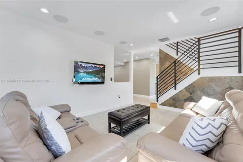 $750,000 | 21059 Southwest 90th Place, Cutler Bay, FL 33189