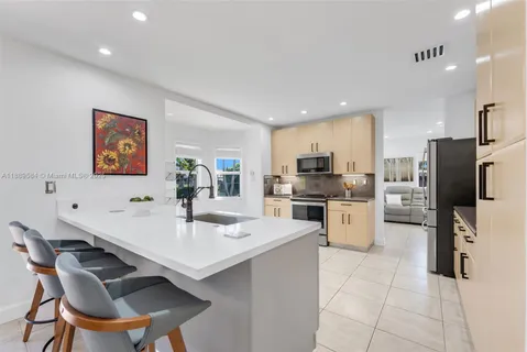 $750,000 | 21059 Southwest 90th Place, Cutler Bay, FL 33189