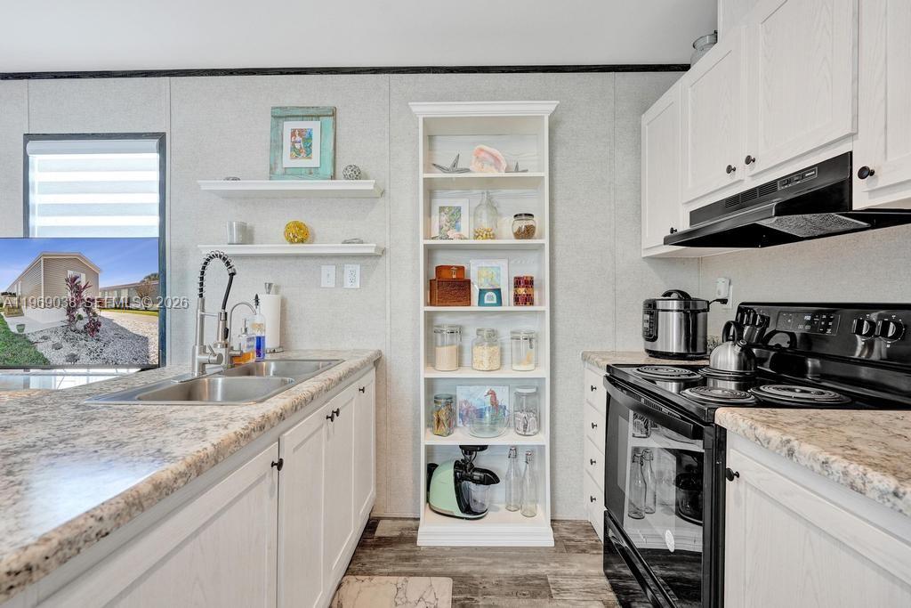 315 Northeast Cardinal Lane Stuart, FL 34957 - Photo 17 of 35