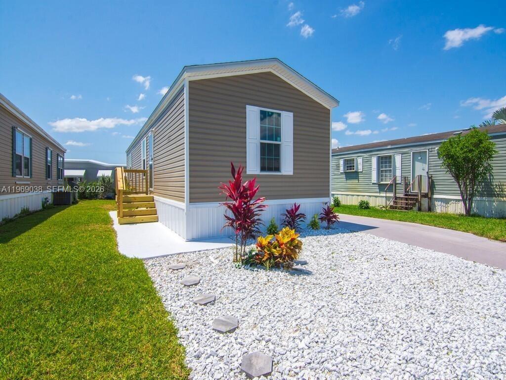 315 Northeast Cardinal Lane Stuart, FL 34957 - Photo 32 of 35