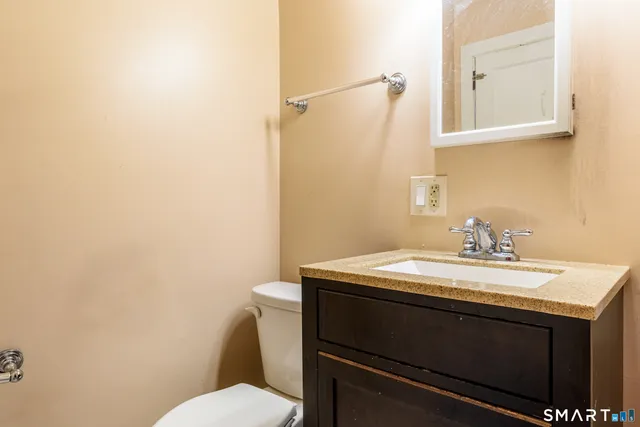 $2,000 | 9 Carley Street, Unit 2, Shelton, CT 06484