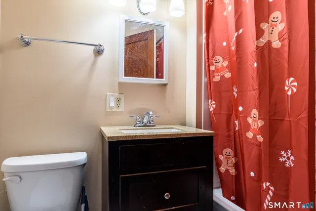 $2,000 | 9 Carley Street, Unit 2, Shelton, CT 06484