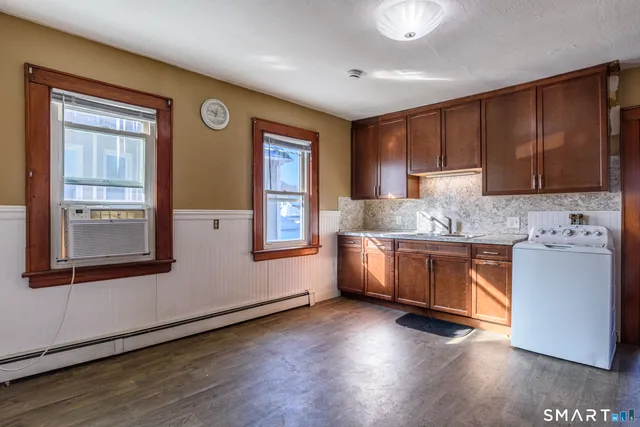 $2,000 | 9 Carley Street, Unit 2, Shelton, CT 06484