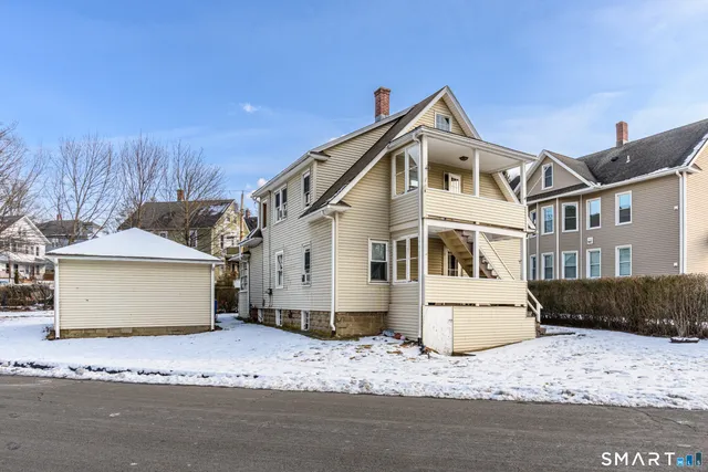 $2,000 | 9 Carley Street, Unit 2, Shelton, CT 06484